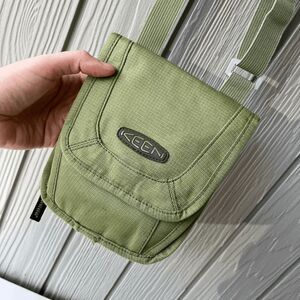 Keen Hybrid Transport Crossbody Bag Green Travel Utility VTG Outdoor